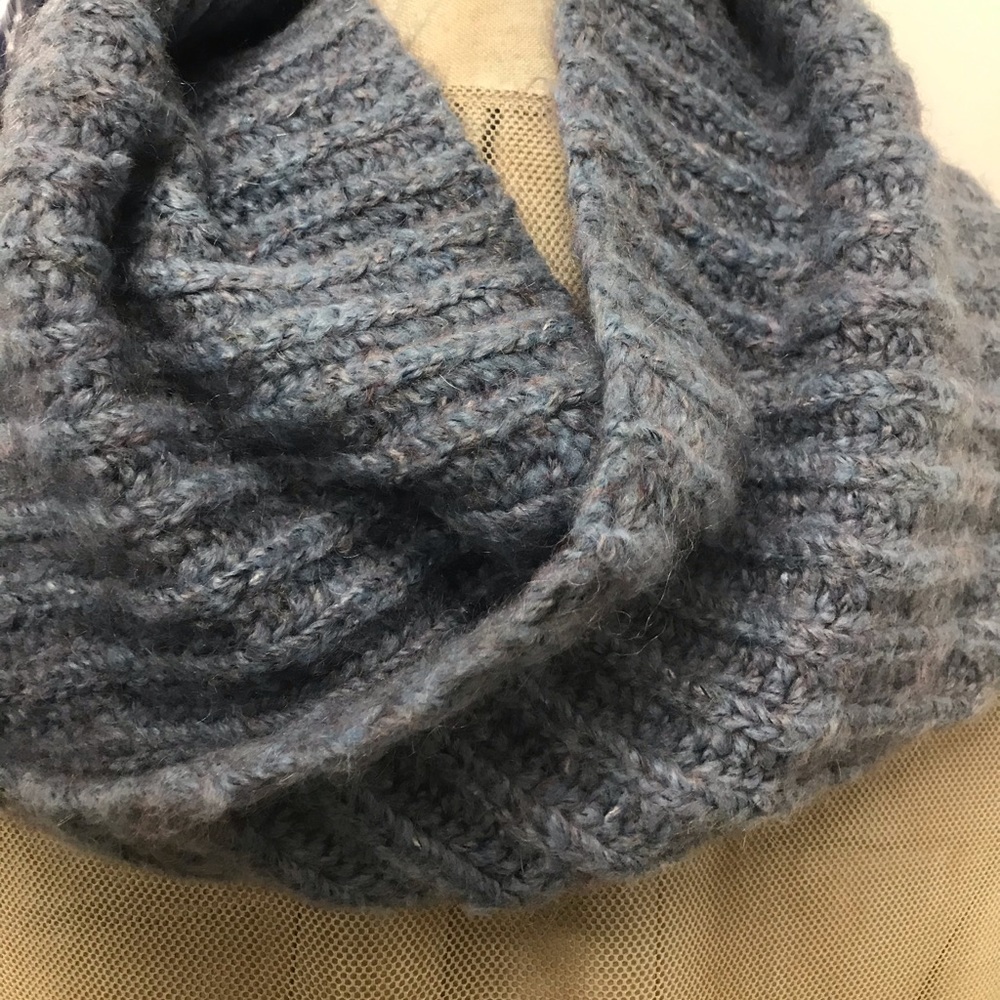 Express scarf - Picture 3 of 3